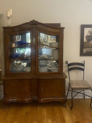 Vitrina de caoba con funda Foto 1 de 4