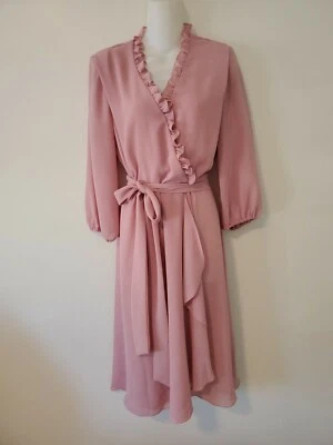 Vestido De Colección Miss Elliete Envolvente Rosa Gasa Volantes Funda LS 60 Talla Pequeña Foto 1 de 4