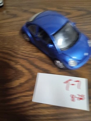 VW Escarabajo Nuevo Modelo Vintage Maisto Azul Escala 1:25  Foto 1 de 4