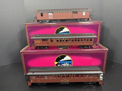 Juego de 3 vagones de pasajeros MTH 20-62026 Strasburg 64' lado de madera EX Foto 1 de 4