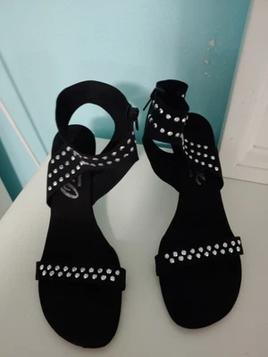 Tacones Onex Showgirl NEGROS con tachuelas plateadas 7,5 o 38 hechos en Italia Foto 1 de 4