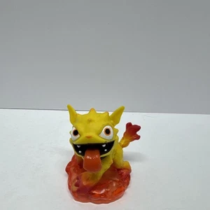 SKYLANDERS GIANTS - MOLTEN HOT DOG FIGURE - Picture 1 of 5