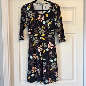 Title Nine Damenkleid XS schwarz geblümt 3/4 Arm sportlich Golf Reisen aktiv - Bild 1 von 11
