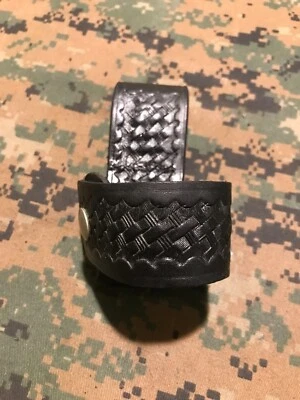 Smith & Wesson 品牌复古手电筒支架 — 第 1/4 张图片