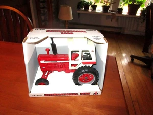 ERTL 1:16 International Turbo Farmall 1456 diecast farm tractor--NIB! - Picture 1 of 5