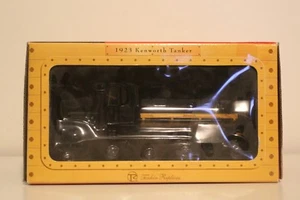Tonkin Replicas 1923 Kenworth Tanker Scale 1:32 Black w Wood Trim - Picture 1 of 12