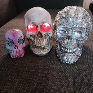 Halloween Bling Sugar skull decor 1 Lights Up! Just Stunning! - Picture 1 of 3
