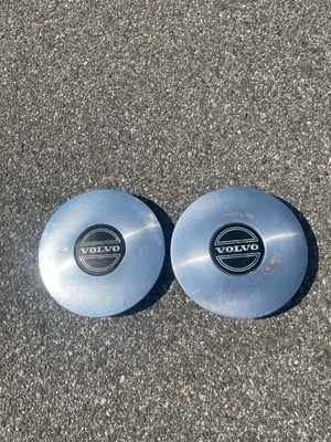 Tapacubos originales Volvo 740 760 1985 a 1988 tapacubos para rueda de aleación de 15 pulgadas Foto 1 de 4