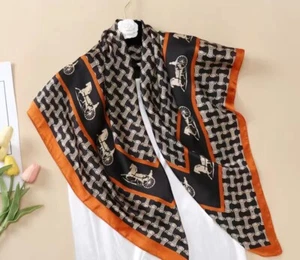 Vintage Carriage Print Chain Scarf Bandana Shawl Horse Buggy Niche Trendy - Picture 1 of 5