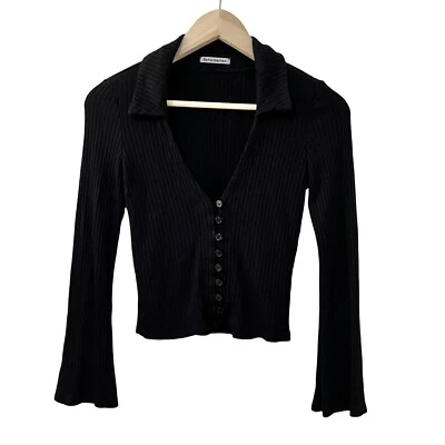 Top Spencer Acanalado Cuello Reformation Talla S Negro Recortado Retro Botón Delantero Foto 1 de 4