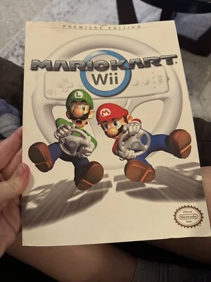 Mario Kart Wii Premiere Edition Prima Game Strategy Guide Book Used W/ Poster - Image 1 of 4