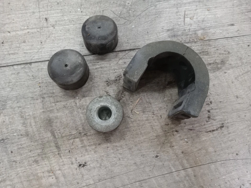 Kawasaki KZ 750 1983 soportes de tanque de gasolina kz750 cuatro ltd OEM original Foto 1 de 1