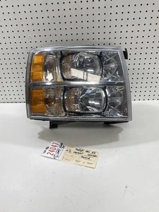 2007 08 09 10 11 2012 Chevy Silverado Right Side Headlight OEM - Picture 1 of 12