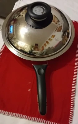 AMC Bratpfanne Induktion 24 Cm 2 L mit Deckel Edelstahl Pfanne hat Flecken - Bild 1 von 4