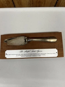 The Awful Taste Spoon Apothecary 1835 Wampole Laboratories By ORGANIDIN Spain - Picture 1 of 4