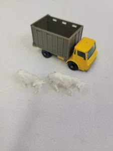 VTG Matchbox Yellow Dodge Cattle Truck 2 Cows No. 37 Made In England Lesney 1:64 - Picture 1 of 10