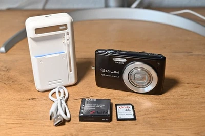 Casio Exilim EX-Z300 Digitalkamera – 10.1 MP | Sehr guter Zustand (dunkelbraun) - Bild 1 von 4