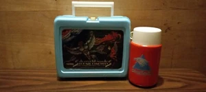 ๐ฅ SILVERHAWKS ๐ฅ PLASTIC LUNCHBOX & THERMOS ๐ฅ 1986 TELEPIX ๐ฅ - Picture 1 of 10