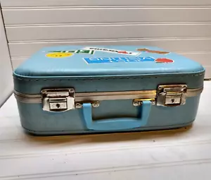 Children's Travel Suitcase Just Visiting I Love Grandma Blue 16x13x6 - Picture 1 of 10