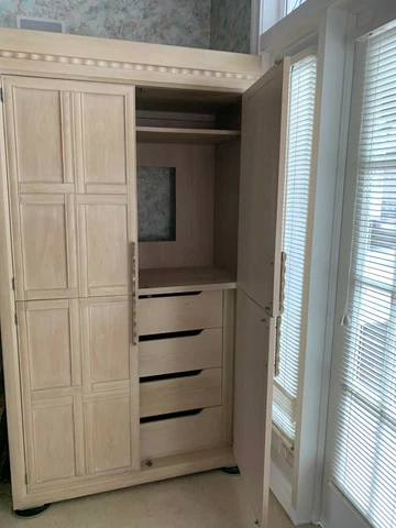 Henredon armoire wardrobe antique blonde color wood Cover