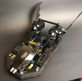 LEGO Set 7780 (Bat Boat Only) in perfect condition 2006 Bat Boat