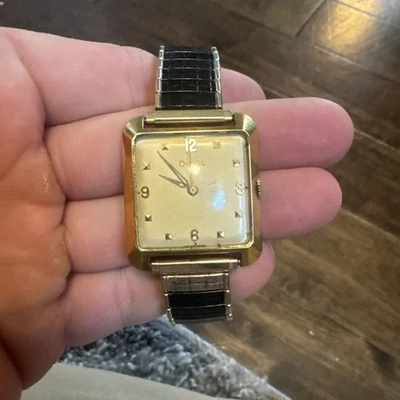 DOXA men's watch in almost pristine condition (needs service) - 2108856-167992 - Image 1 of 4