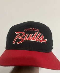 Cappello snapback vintage anni 90 Sports Specialties Chicago Bulls doppia linea scritta - Foto 1 di 8