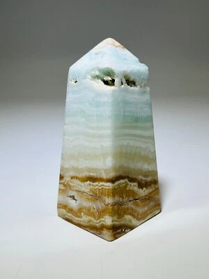 Calcit Caribbean Calcite Tower Oberlisk 90x39x39mm Pyramide Heilstein Edelstein - Bild 1 von 2