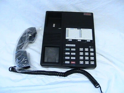1 NEW AVAYA 8403D01A-003 PHONE WITH NEW HANDSET - Image 1 of 4