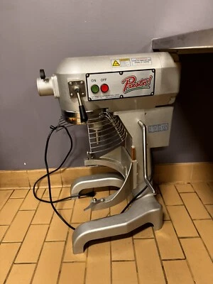 Mezclador planetario 20  Foto 1 de 3