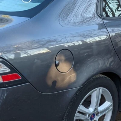 Puerta del tanque de combustible SAAB 9-3 09 GRIS OSCURO B02 Foto 1 de 4