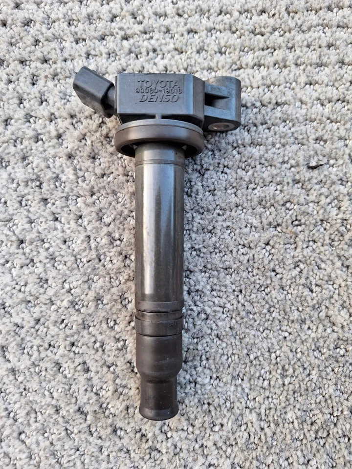 BOBINA DE ENCENDIDO OEM Toyota Lexus Camry Avalon Sienna Highlander ES300 ES300 RX300 Foto 1 de 3