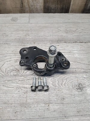 2013 Harley Davidson CVO Road Glide FLTRXSE2 Front Right Engine Motor Mount   - Imagem 1 de 4