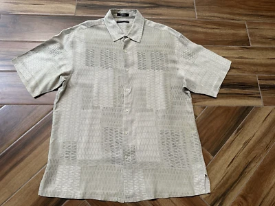 Camisa con botones de manga corta Geoffrey Beene para hombre talla XL 100 % seda beige usada en excelente estado Foto 1 de 4