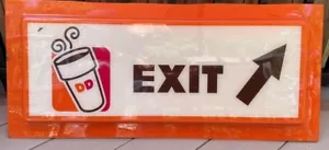 Dunkin Donuts " EXIT " Insegna Freccia Direzionale Plastica 31 1/2 "x 14" - Foto 1 di 4