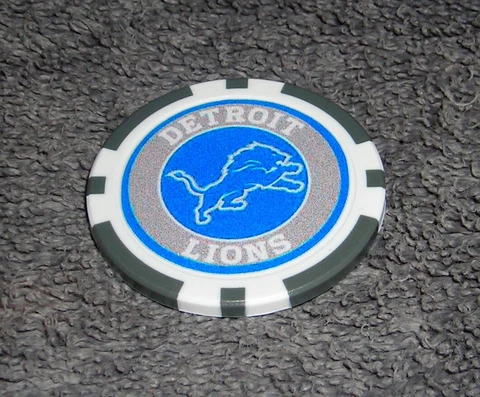 NFL DETROIT LIONS SOUVENIR COLLECTIBLE POKER CHIP GOLF BALL MARKER Cover