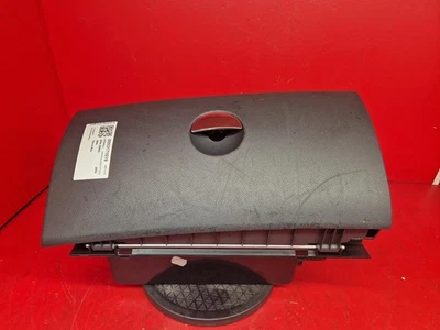 MINI HATCH GLOVEBOX 2004 - Изображение 1 из 4