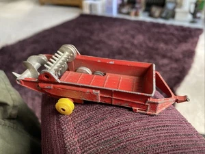 Dinky Massey Harris Manure Spreader Trailer - Picture 1 of 5