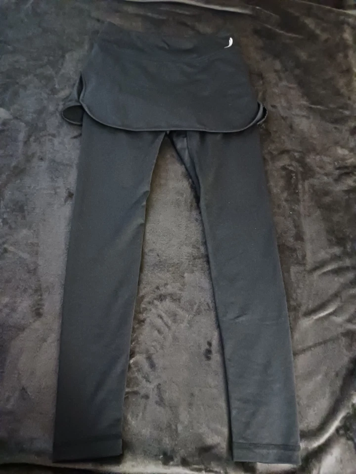 Exertek Women's Skirt Leggings Black Polyester Spandex Sz S Pre Owned Excellent - Image 1 of 4