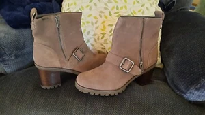 UGG Stiefel NEU, FERN, Größe 10M wasserdicht Damen  - Bild 1 von 7