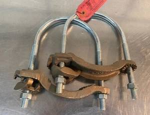 (2) Thomas & Betts 3904 Waterpipe Ground Clamps,2 1/2"-3 1/2" Pipe, #4- 4/0 Wire - Picture 1 of 6
