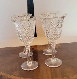 4 copas de agua grandes de vidrio prensado de 9", diseño de piña - Imagen 1 de 5