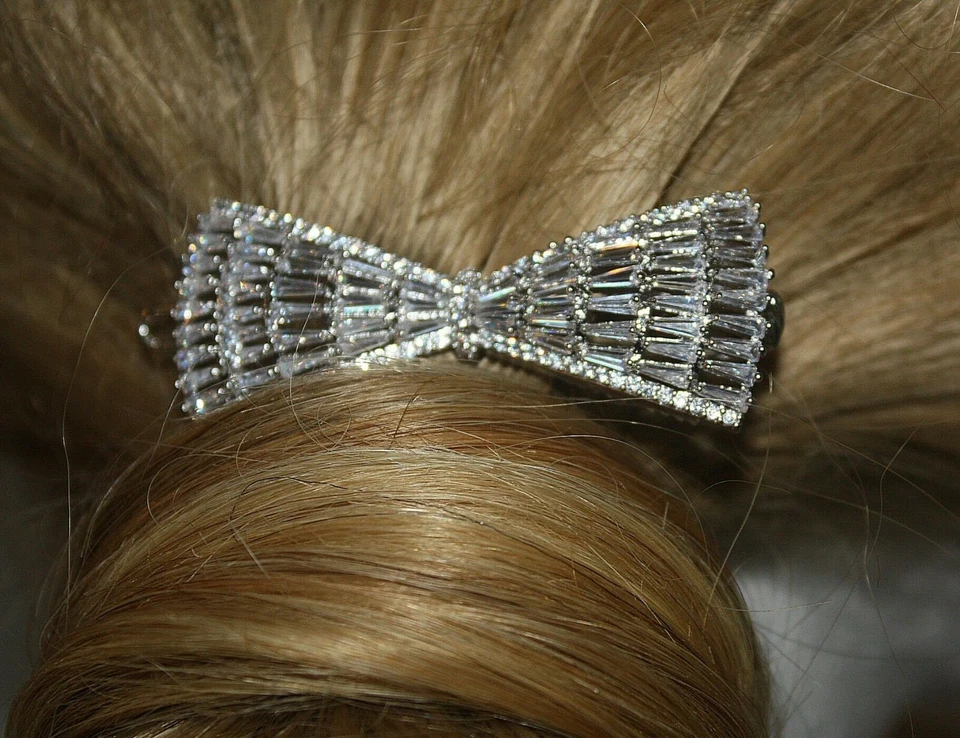 Capelli Clip Placcato Rodio Rame Zircone Cubico Matrimonio, Ballo O Damigella - Immagine 1 di 4