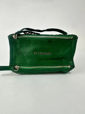 Зеленый кожаный клатч Givenchy Pandora - Изображение 1 из 4