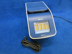 Applied Biosystems AB Veriti 96 pozzetti 0,2 ml termociclatore 9902 4375786 testato F - Foto 1 di 19