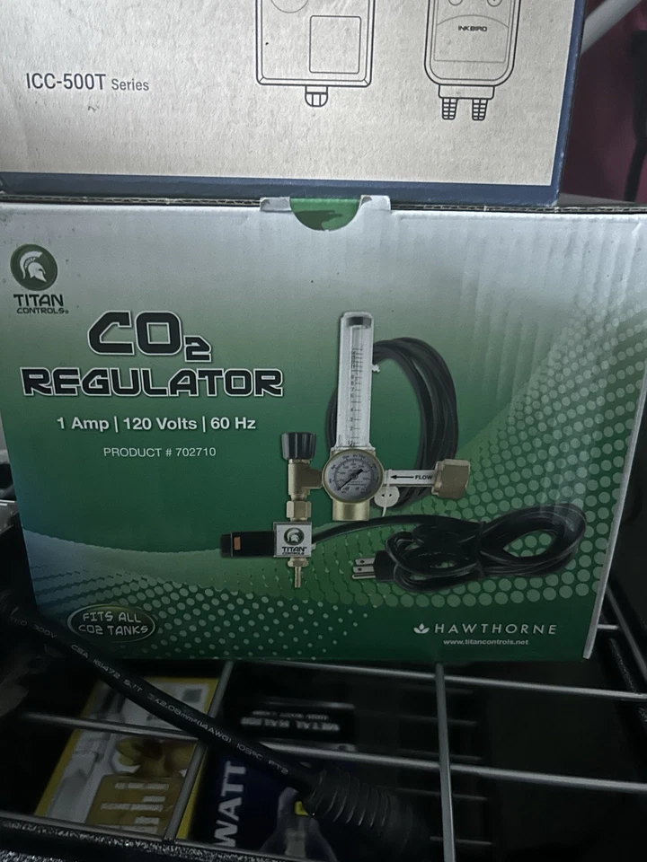  Regulador de CO2 Titan 1 AMP 120V #: 702710 caja abierta nuevo  Foto 1 de 1