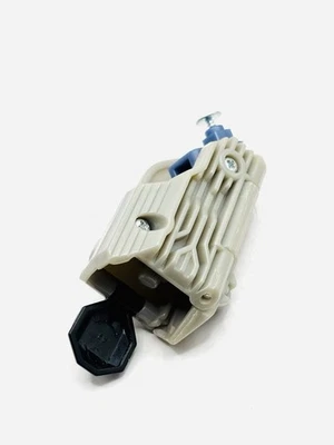 Transformers 2007 Thundercracker Hasbro Voyager Class Left Leg Part Only - Image 1 of 4