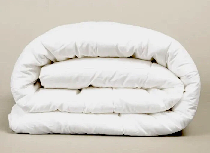 Couette Blanche 140x200cm  BleuCalin - Comme Neuve - Photo 1/1