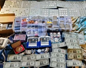$150 Mystery Box Of Coins And MORE π» π€πΊπΈπ¨π¦ Guaranteed 90% Silver - Picture 1 of 7