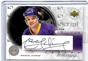 MARCEL DIONNE 2003 TRILOGÍA DE CUBIERTA SUPERIOR LEYENDA GUIÓN 3 AUTÓGRAFO CERTIFICADO ~ CORTE - Imagen 1 de 1